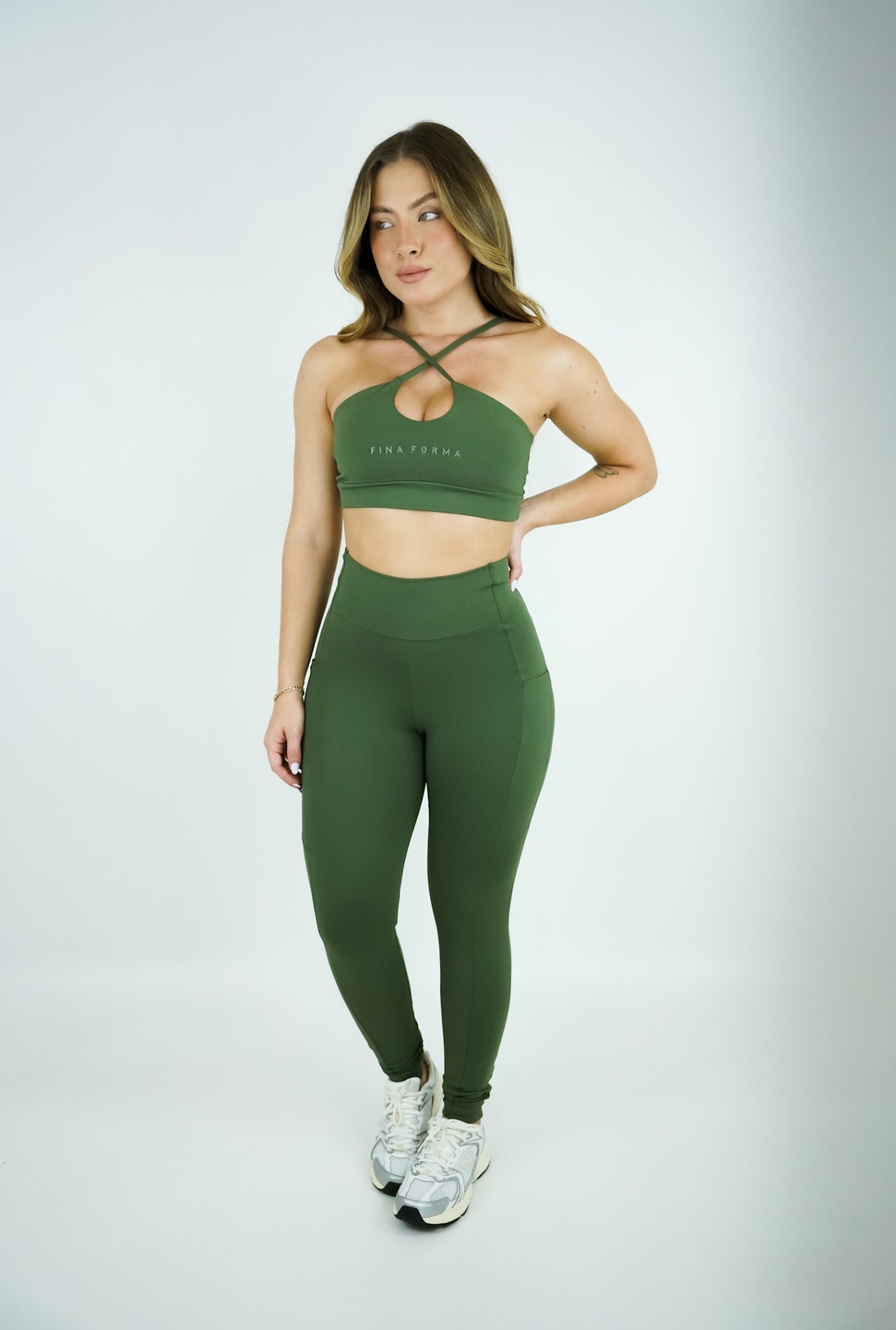 LEGGING COM BOLSO - VERDE OLIVA