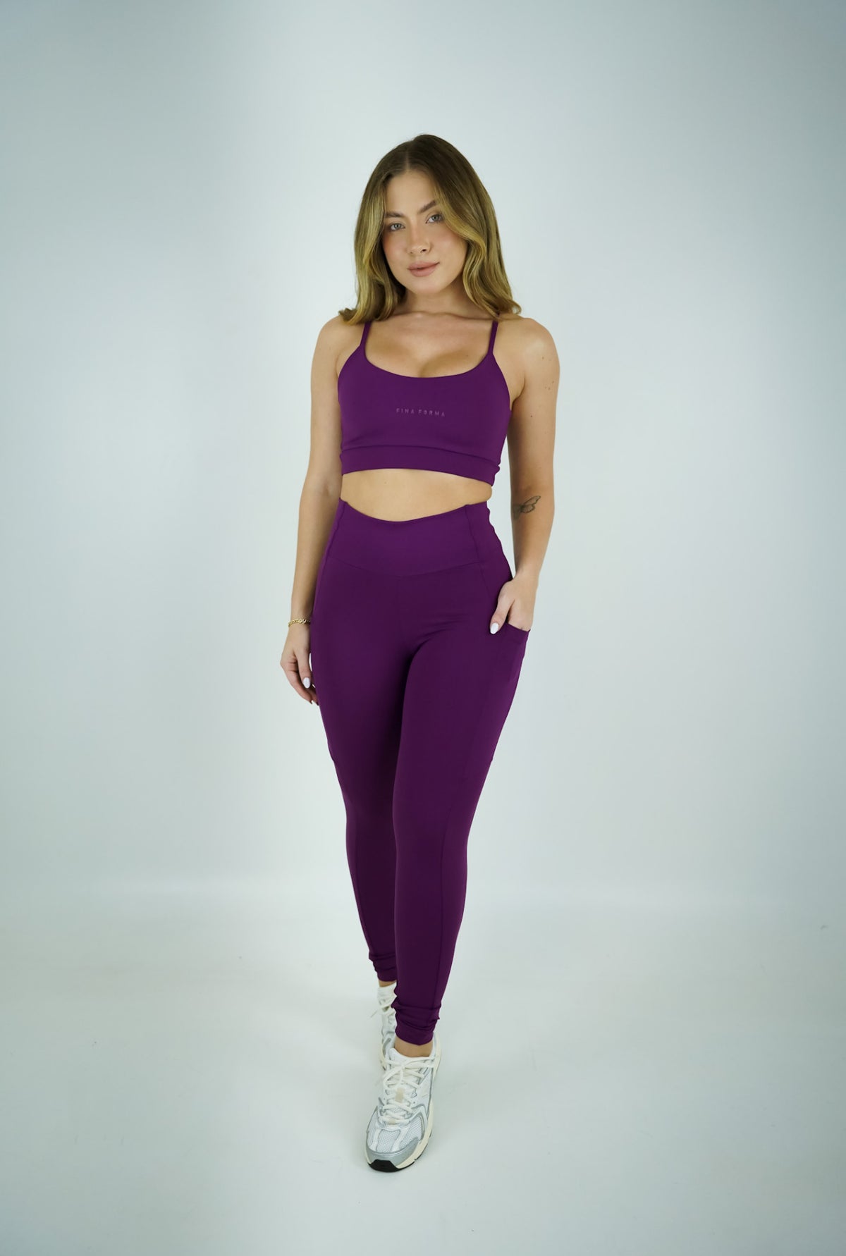 LEGGING COM BOLSO - UVA - Fina Forma Fitness