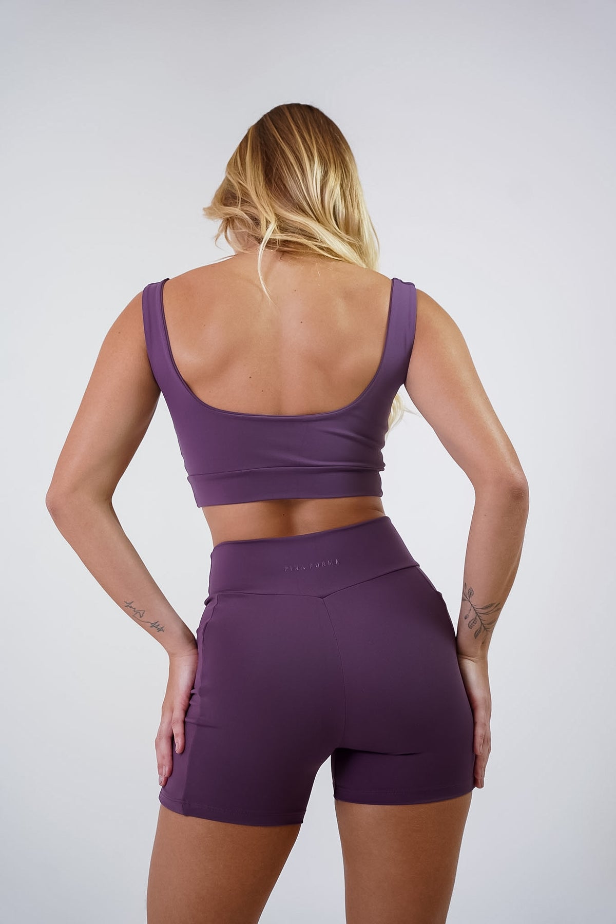 Bermuda Street | REF: 2210 - Fina Forma Fitness