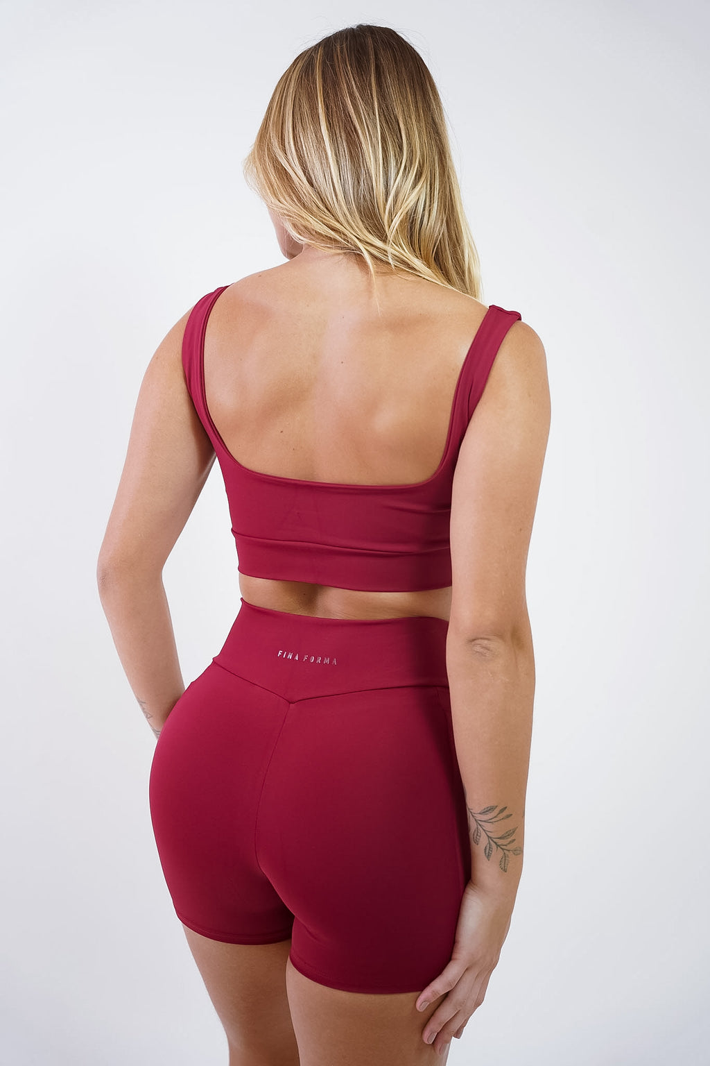 Bermuda Street | REF: 2210 - Fina Forma Fitness