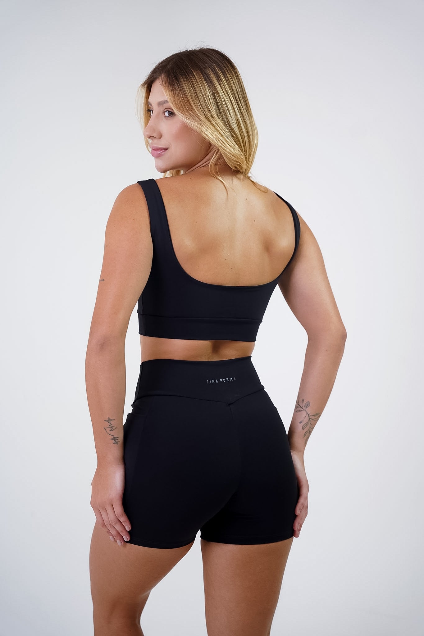 Bermuda Street | REF: 2210 - Fina Forma Fitness