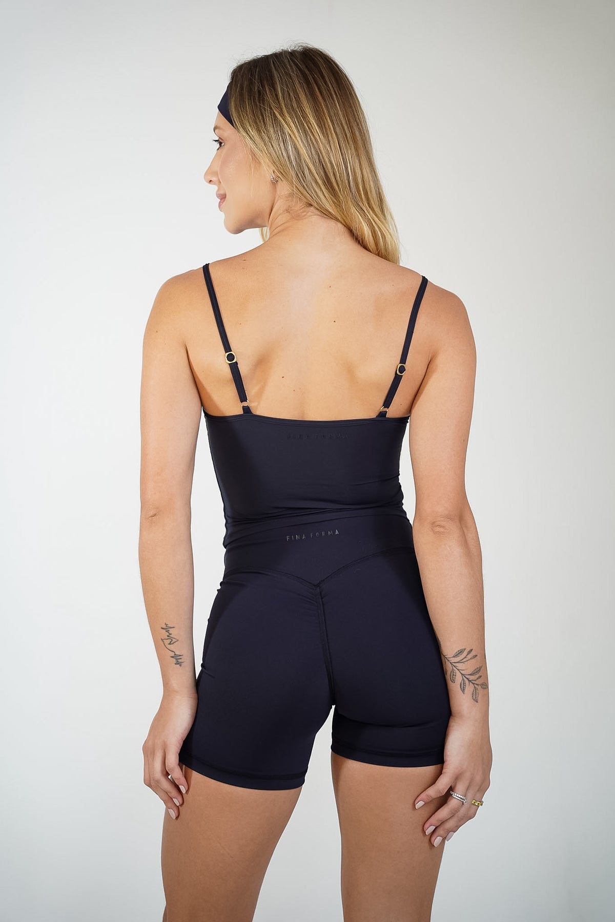 Regata Prumo e Shorts Essência Preto — Fresh Collection