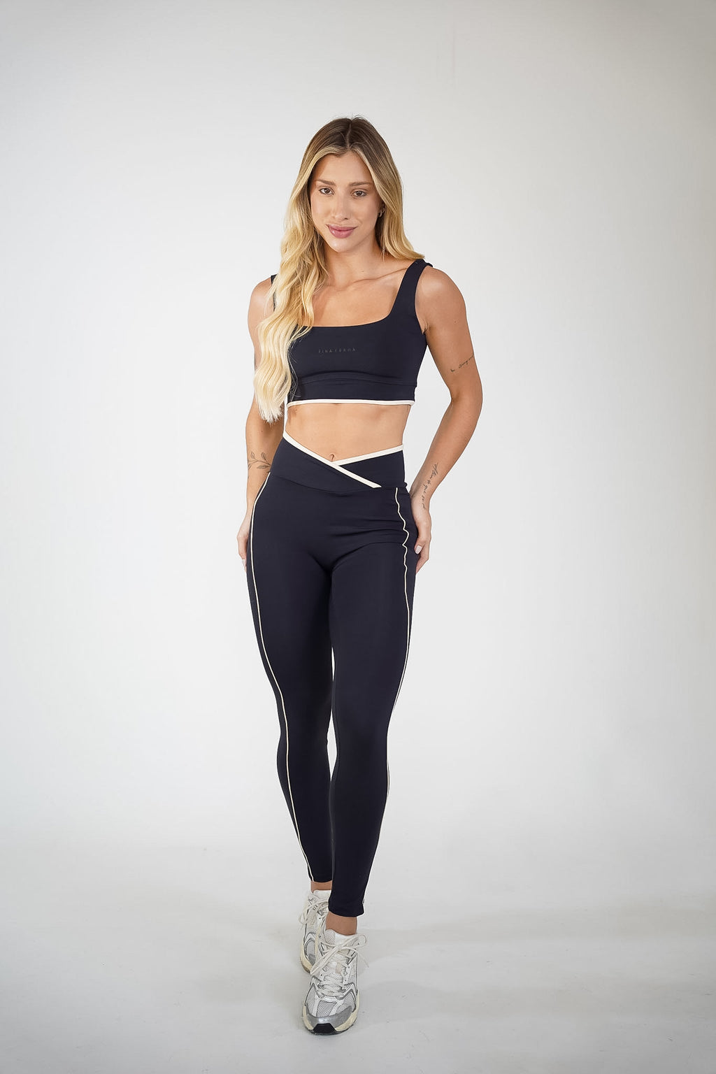 Legging Flora Preto — Fresh Collection