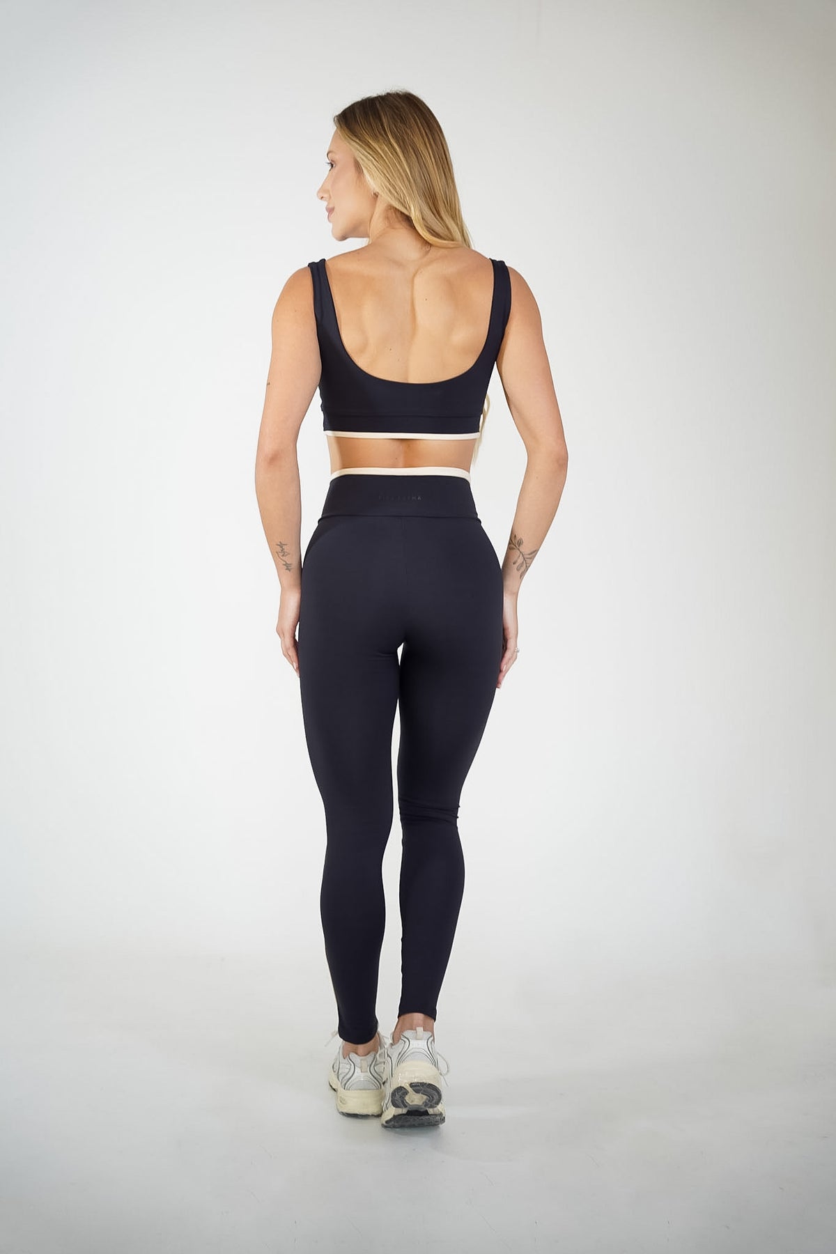 Legging Flora Preto — Fresh Collection